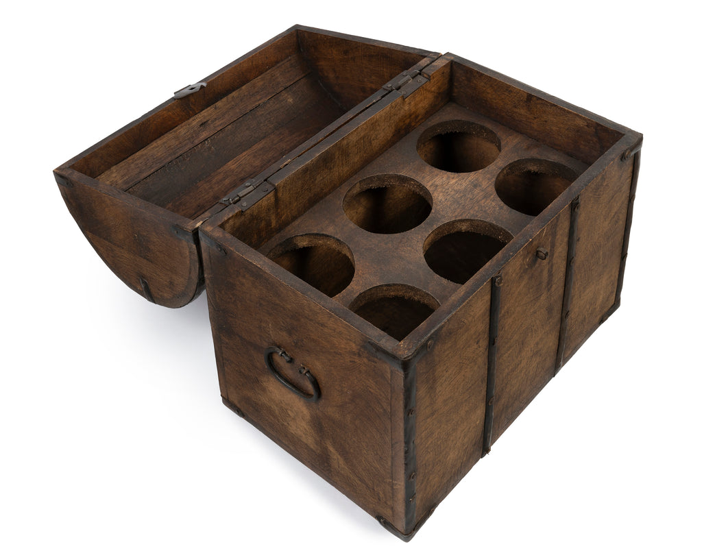 A Six Bottle Wine Chest (GS. 221)