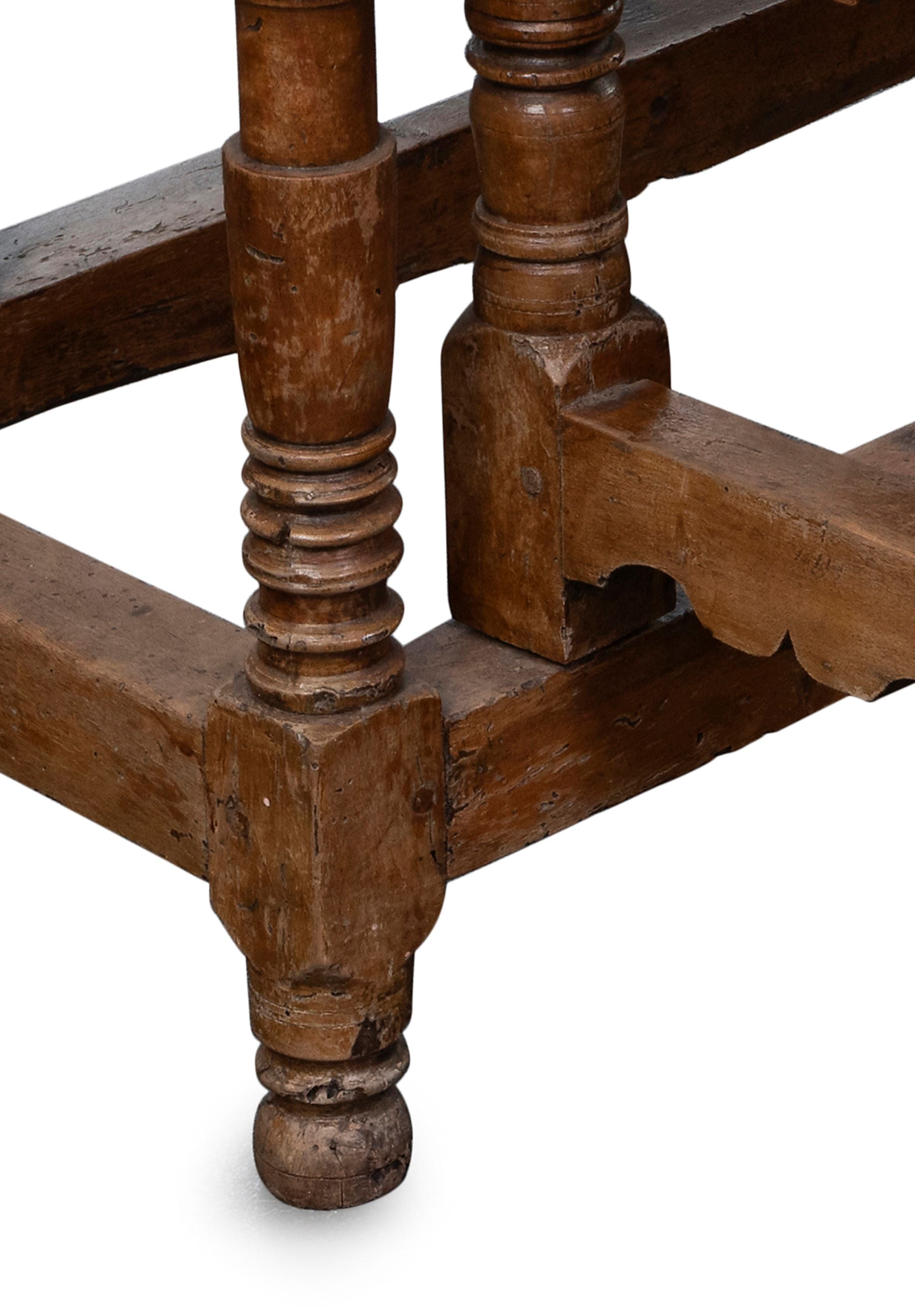 An Antique Walnut Drop Side Table (GS. 91)
