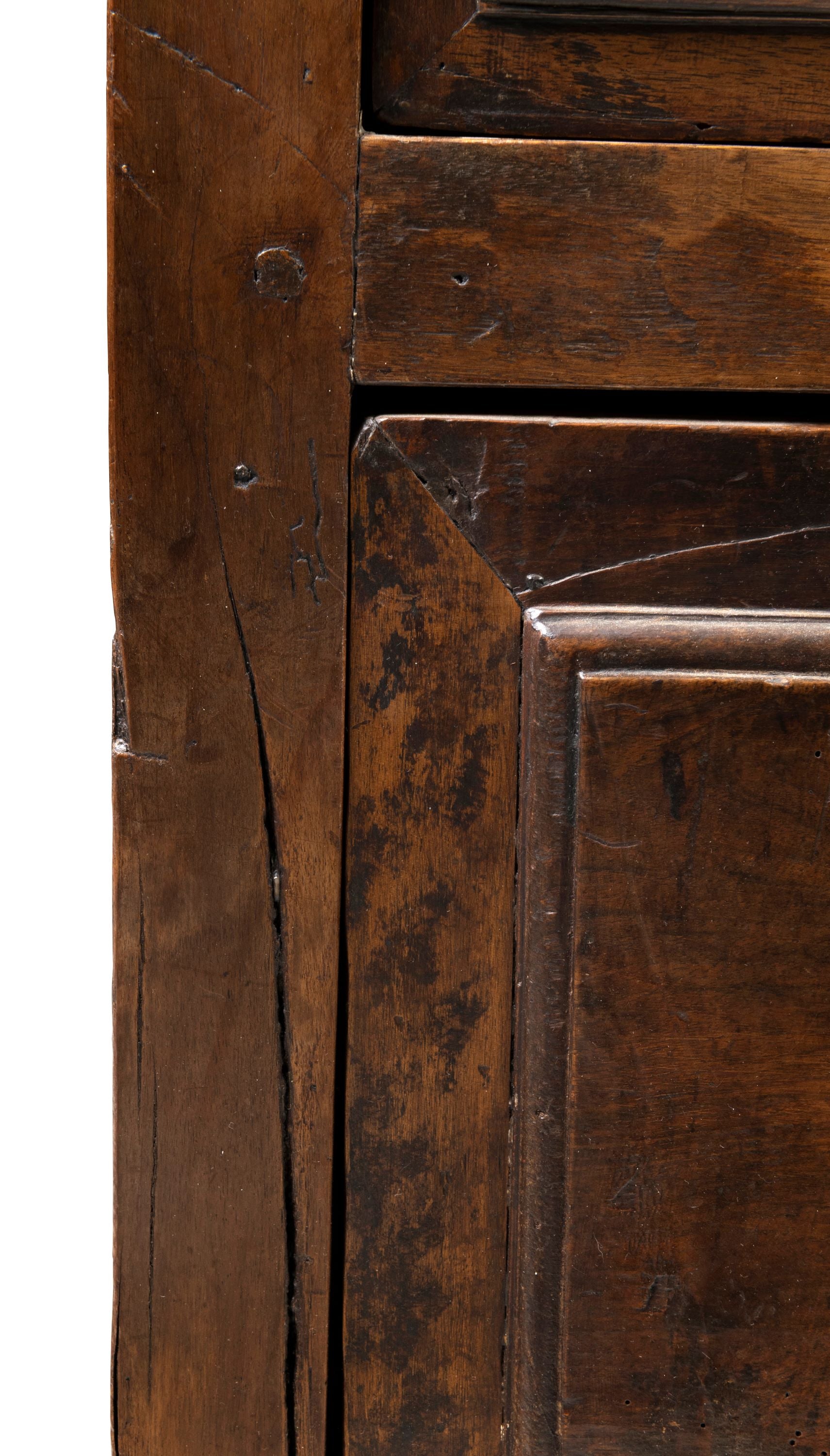 Spanish Carlos II Walnut Chest of Drawers (GS. 16)