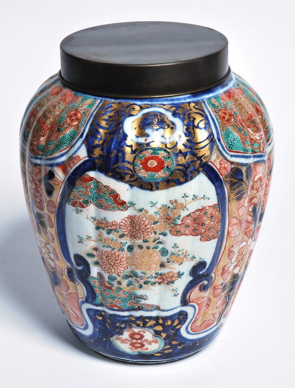 A Chinese Imari Ridged Jar, 19th Century